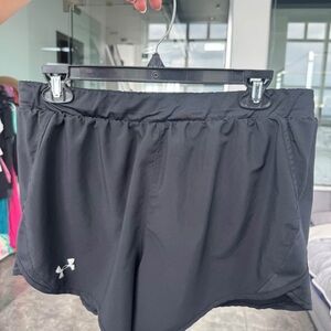 Under Armour Women's Athletic Black Shorts Size Large